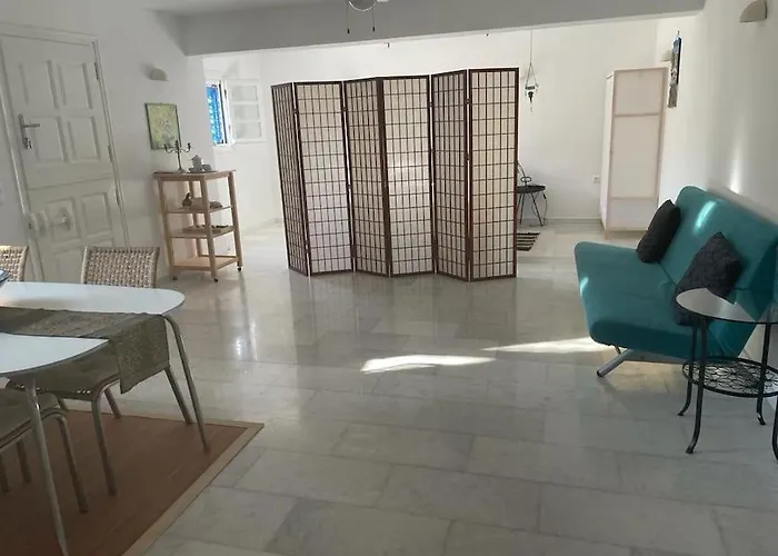 Ariadne\'S Apartment - Apollonas